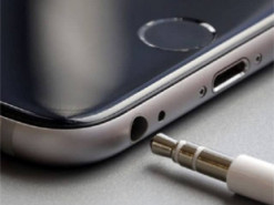 Названы неожиданные устройства, которые можно подключить к разъему для наушников в смартфоне