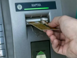 Чоловік втратив 40 тисяч гривень, переказавши гроші через термінал