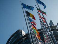 ЄС має намір розморозити кошти російських банків для торгівлі продовольством, - Reuters