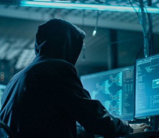 Хакери навчилися викрадати кошти із заблокованих карток користувачів через вразливості Apple Pay та Google Pay