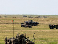 У НАТО закликали збільшити виробництво зброї та боєприпасів, але є нюанс – Bloomberg