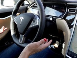 Исследователи раскритиковали данные Tesla о том, что их автопилот снизил аварии на 40%