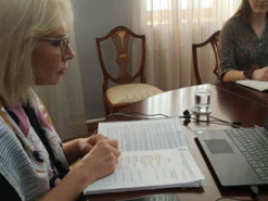 Денісова провела онлайн-зустріч із родичами 26 кримських бранців Кремля