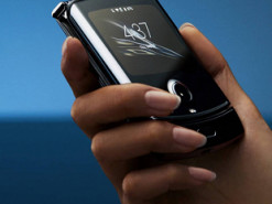 Смартфон Motorola Razr обновили до Android 11