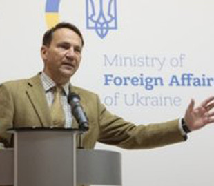 Україна перемістила частину виробництва БпЛА та ракет до Польщі, - Сікорський