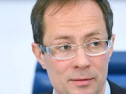 Російські вболівальники «послали» депутата Держдуми РФ, який закликав «усіх мужиків» йти на війну