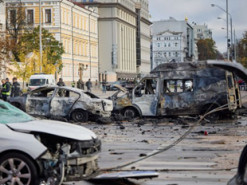 Зеленський показав наслідки ударів по Києву та назвав єдиний фундамент безпеки