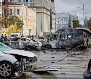 Зеленський показав наслідки ударів по Києву та назвав єдиний фундамент безпеки