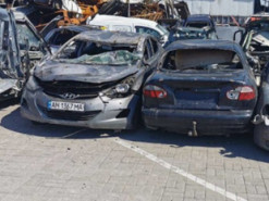 Ринок «Азовський» у Маріуполі перетворився на автокладовище