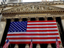 В Конгрессе США потребовали остановить запуск криптовалюты Facebook