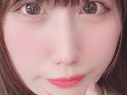 Фанат японської зірки знайшов дівчину по відображенню в її очах на фото