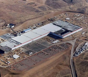 Tesla не відмовляється від намірів налагодити випуск 20 млн електромобілів до 2030 року