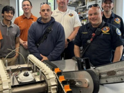 У США студенти створили робота-"пожежника", який здатний витримувати температуру до 650°C