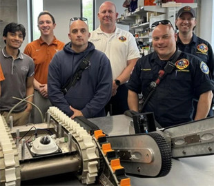 У США студенти створили робота-"пожежника", який здатний витримувати температуру до 650°C