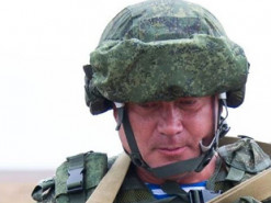 В России школьников обманом согнали на линейку в память о ликвидированном в Украине генерале