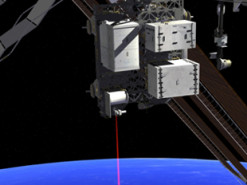 Пентагон создаст терминал лазерной связи, способный подключаться к любым спутникам