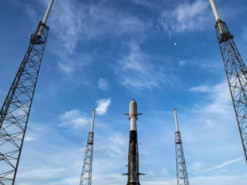 SpaceX запустила у космос два телекомунікаційні супутники