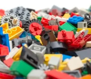 Найгірший рік за 15 років. У Lego заявили про важкі часи для магазинів іграшок