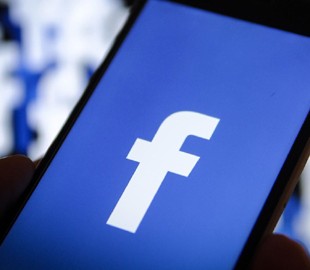 Facebook удалила сотни подозрительных страниц перед выборами в США