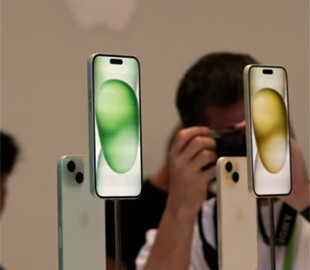 Експерт пояснив, як неправильна зарядка може повпливати на iPhone 15