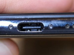 Первый в мире iPhone с USB-C продали на еBay за $86 000