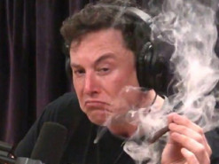 Starlink Илона Маска перенес дату запуска услуги спутникового интернета в Украине на 2023 год