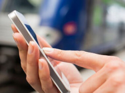 Ретейлеры Apple в России закрывают магазины, а население переходит на кнопочные телефоны