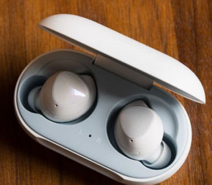 Samsung увеличила емкость аккумуляторов наушников Galaxy Buds+