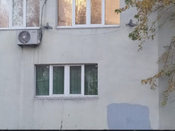 Киян розсмішив величезний цар-балкон у житловому будинку