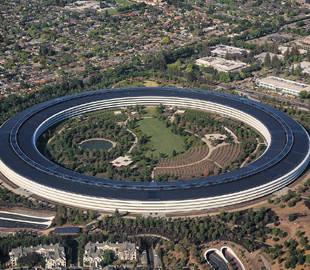 Сотрудников главного офиса Apple попросили не приходить и работать из дома