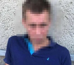 Черкащанин штовхнув пенсіонера та відібрав у нього мобільний телефон