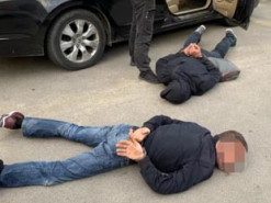 В Киевской области из супермаркета украли iBox с деньгами