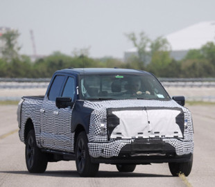 Президент США Джо Байден протестировал электропикап Ford F-150