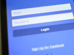 Из Google Play Store удалены 25 приложений, похищавших пароли от Facebook