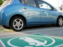 Кабмин поддержал предоставление определения электрокарам на законодательном уровне