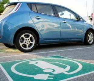 Кабмин поддержал предоставление определения электрокарам на законодательном уровне