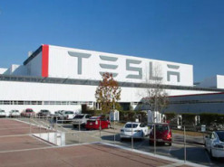 Эксперты Moody’s: в ближайшие годы Tesla останется лидером рынка, но столкнётся с растущей конкуренцией