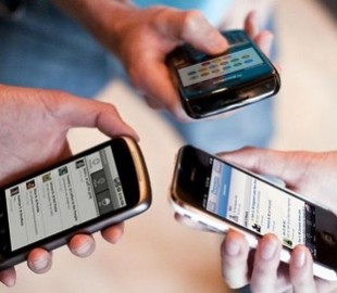 Гройсман поручил проверить качество мобильного интернета в Украине