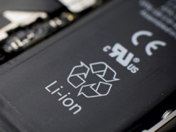 Дымящаяся батарея iPhone привела к госпитализации сотрудников Apple Store