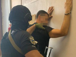 На Київщині затримали очільника військової адміністрації з хабарем у 350 тисяч