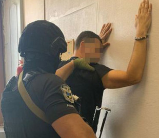 На Київщині затримали очільника військової адміністрації з хабарем у 350 тисяч