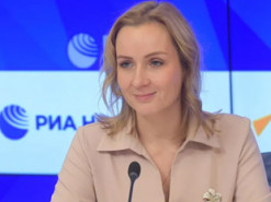 Російська "омбудсменка" забрала собі викрадену в Маріуполі дитину