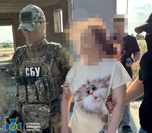 Виправдовувала окупацію та удари РФ: на Херсонщині затримали 36-річну жінку