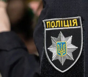 Замість лайків – адмінпротокол: мешканець Кам’янського району незаконно носив поліцейську форму