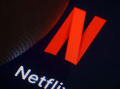 Netflix тестирует всплывающий плеер для web-версии