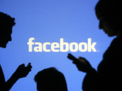 У Британії сімейна пара завдяки Facebook через 35 років отримала свої вкрадені весільні фото