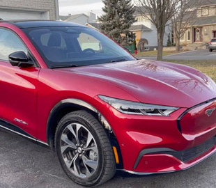 Ford отзывает 38 тыс. электромобилей Mustang Mach-E из-за опасных дефектов