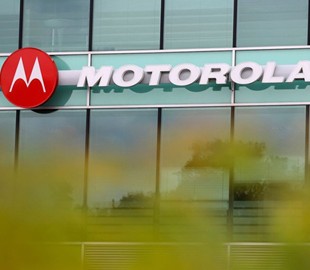 В Motorola предложен оригинальный способ взаимодействия с гибкими смартфонами