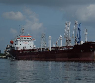 ШІ-розвідка розкрила махінації Ірану з танкерами під прапором Іраку