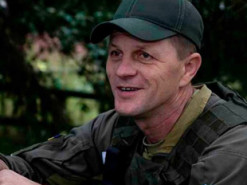 Нацгвардійці на Луганщині допомогли врятуватися родині із 21 собакою